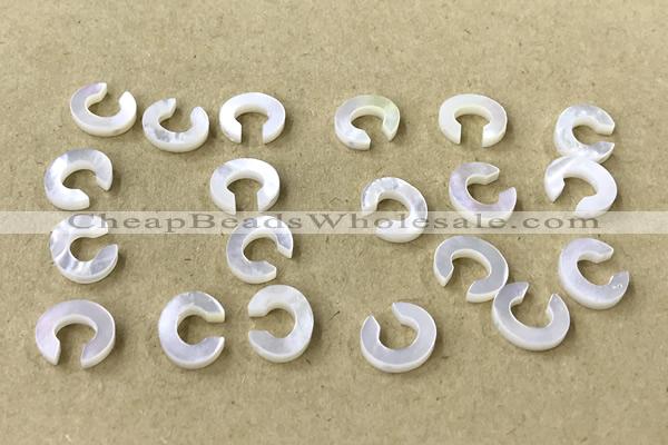 Shel17 8*10mm Natural White Shell Alphabet Letter Pendant
